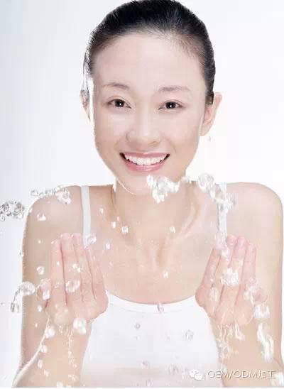怎么补水还是干?最容易忽视的保湿误区你犯了吗(图2)