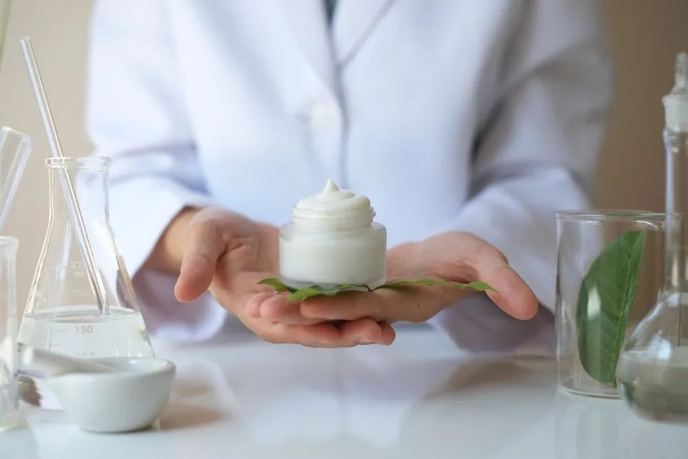 重磅!17种化妆品原料将被禁用(图2) 图片