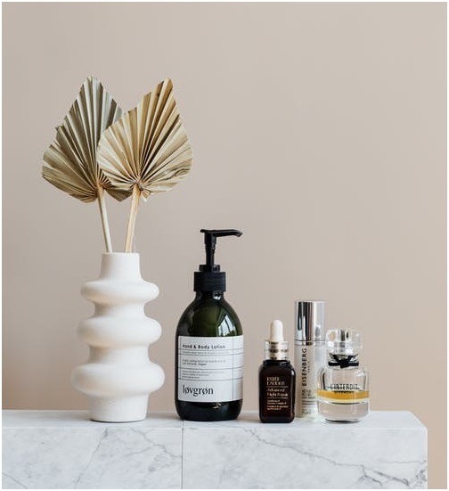 远赶超去年同期!2021年1-2月化妆品零售额同比增长40.7%(图2) 图片