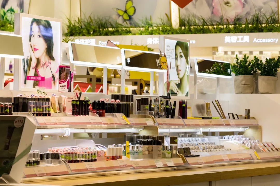韩国化妆品店去年竟倒闭三成，企业纷纷曲线救国